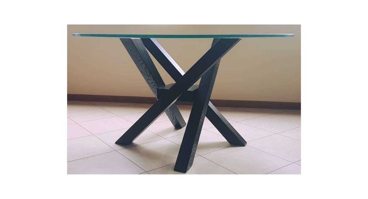 tavolo pranzo con basamento in legno massello e piano in vetro Spagnesi9punto8
